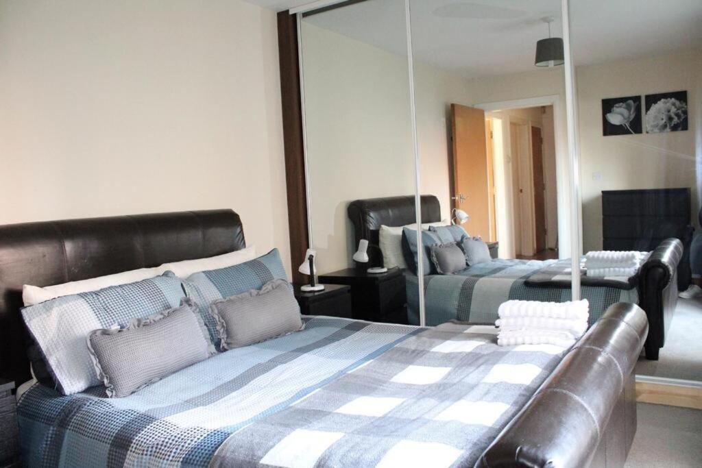 Two Bedroom Apartment, Free Parking, Close To Uclan And Free Wifi Preston  Bagian luar foto